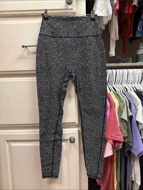 BuffBunny Legacy Leggings in Bossy